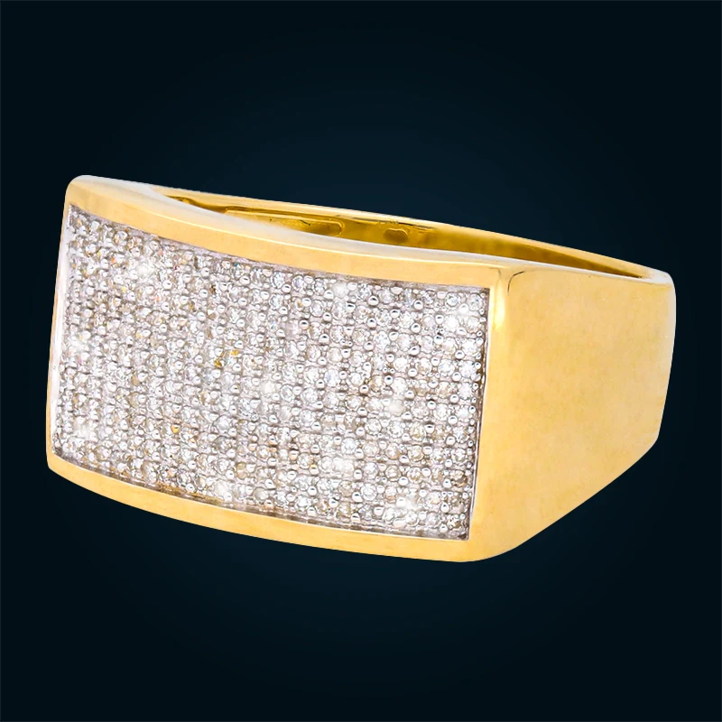 Anillo en Oro Amarillo con Diamantes Montado Pavé