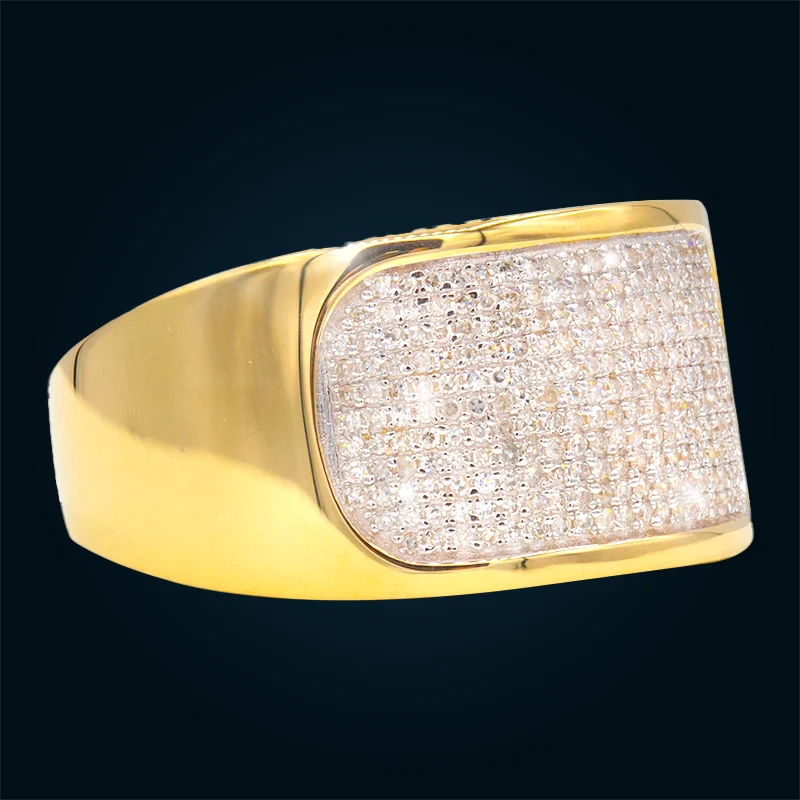 Anillo en Oro Amarillo con Diamantes Montado Pavé