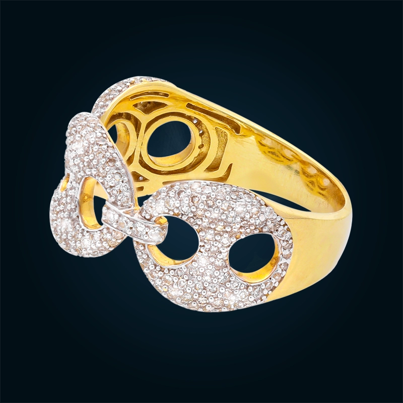 Anillo de Eslabones Dobles en Oro Amarillo con Diamantes Montado Pavé