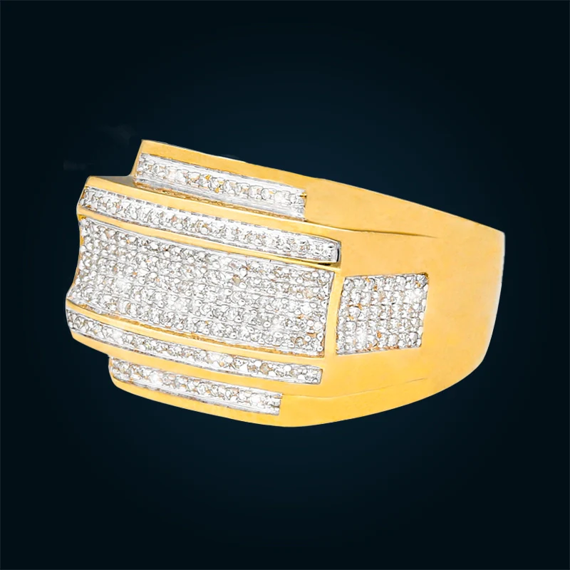 Anillo en Oro Amarillo con Diamantes Montado Pavé