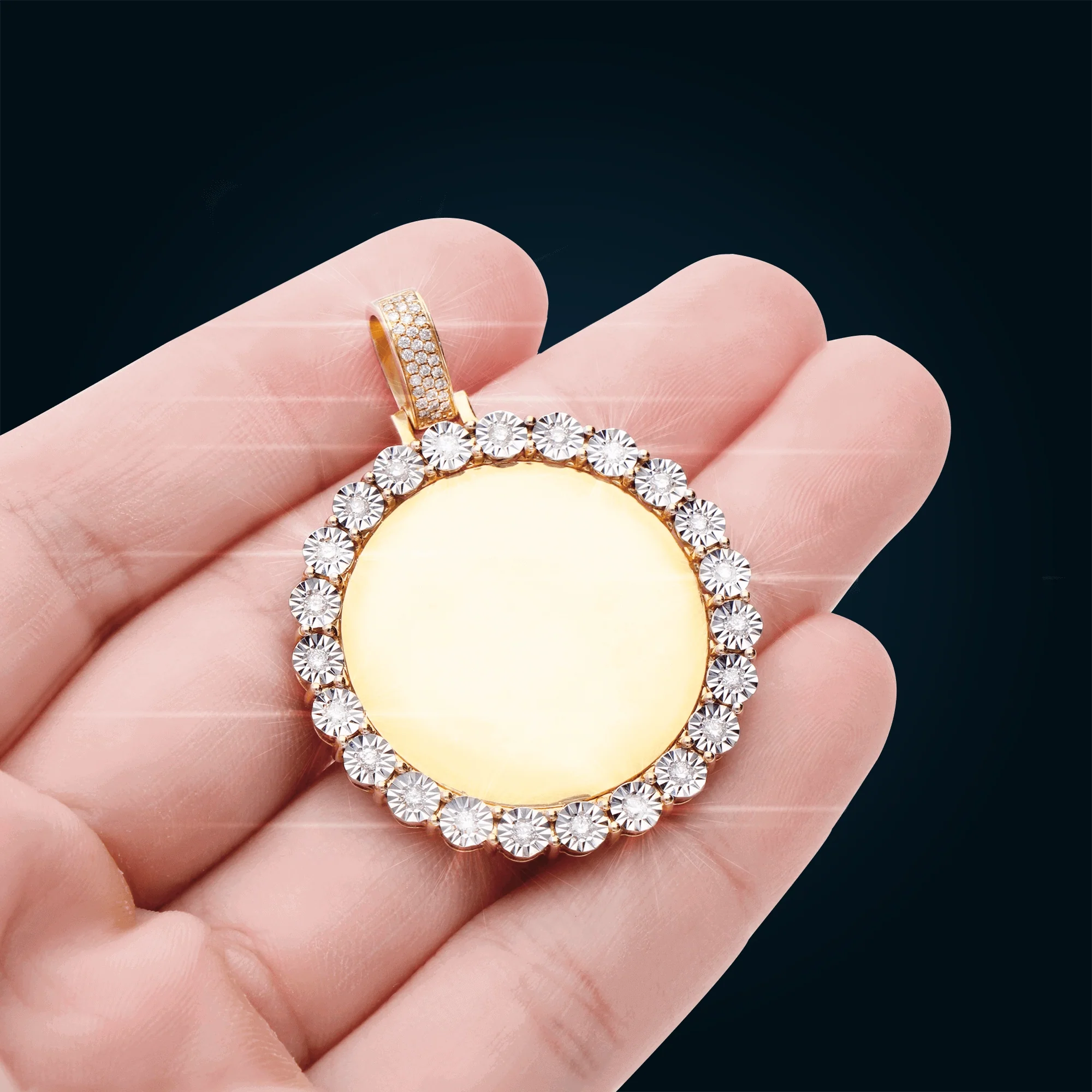 Yellow Gold Illusion Cameo Pendant with Diamonds