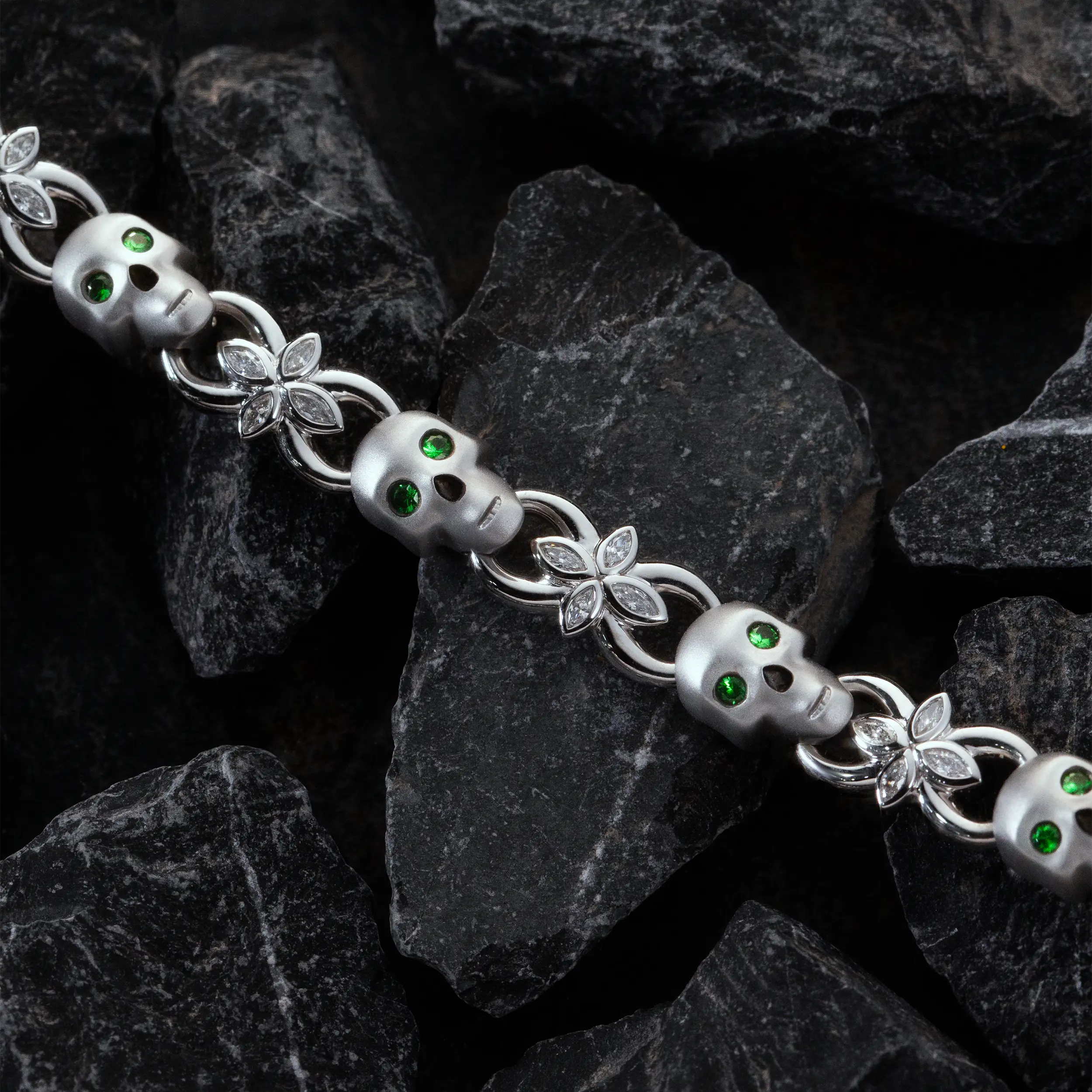 Resurrection Skull Bracelet in White Gold with Diamonds and Tsavorites 10mm